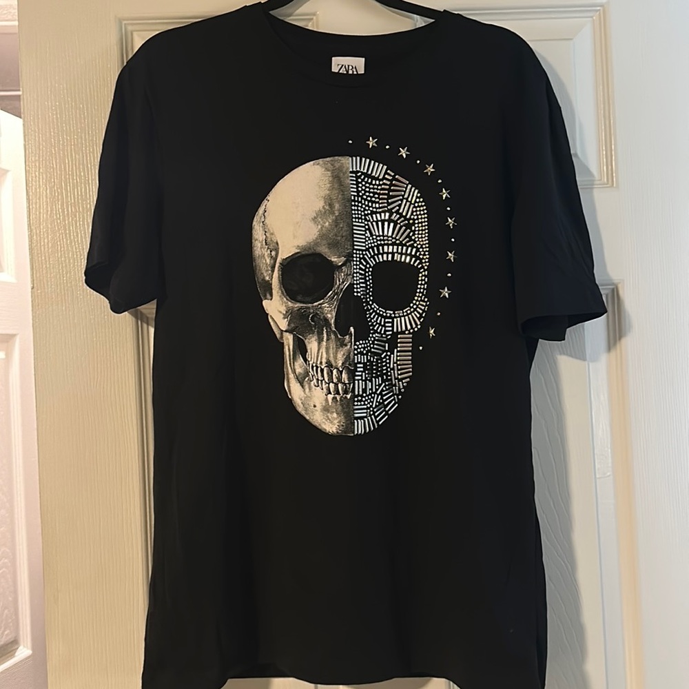 Zara T Shirt with studded skull